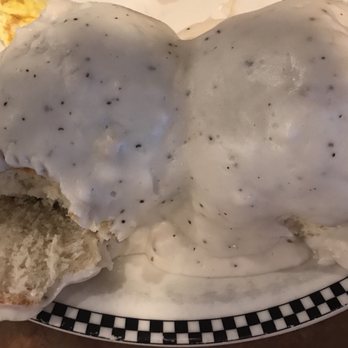 Black Bear Diner - Madera - Huge a biscuits - American Near Me - Madera, California