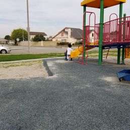 Very convenient, wide, spacious and in our neighborhood!