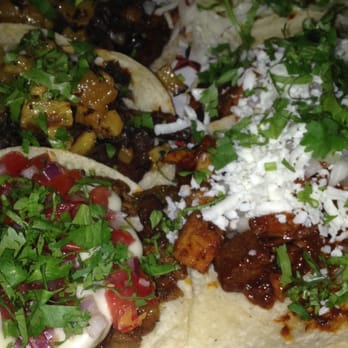 Big Star - taco al pastor, taco alambre de res, taco de panza, taco de pescado - Mexican Near Me - Chicago, Illinois