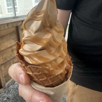 Red Hen Baking - Coffee creemee with caramel drizzle (this was a winner) - Bakeries Near Me - Montpelier, Vermont