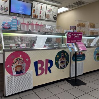 Baskin-Robbins - Counter - Ice Cream & Frozen Yogurt Near Me - Commack, New York Baskin-Robbins - Counter - Ice Cream & Frozen Yogurt Near Me - Commack, New York