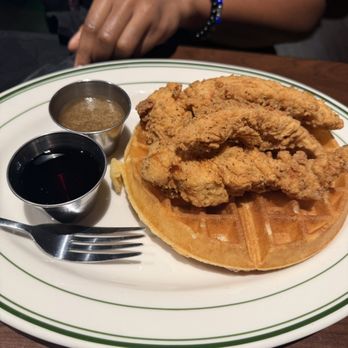 Pub W - chicken and waffles (delicious) - Pubs Near Me - Edmond, Oklahoma Pub W - chicken and waffles (delicious) - Pubs Near Me - Edmond, Oklahoma