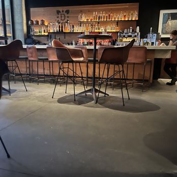 Domingo - Bar area - Cocktail Bars Near Me - San Antonio, Texas