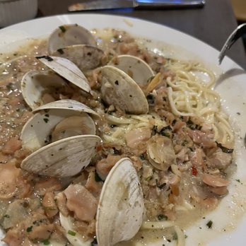 Nucci's - Tinny Linguini with Clam Sauce - Italian Near Me - Webster, New York