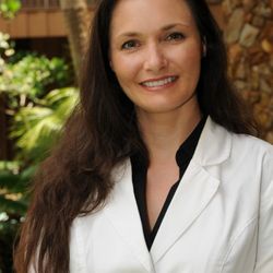 The Sunrise Dentist - Dr Dee looks forward to meeting you.