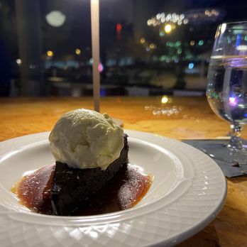 Nana Steak - Brownie a la mode - Steakhouses Near Me - Durham, North Carolina Nana Steak - Brownie a la mode - Steakhouses Near Me - Durham, North Carolina