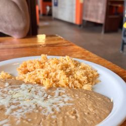 El Salto Authentic Mexican Restaurant - Side of rice and beans were good hot