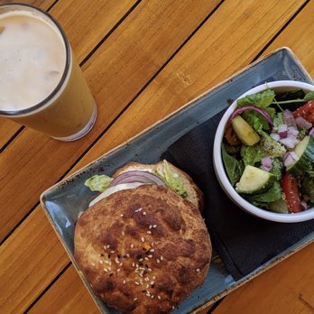 TownHall - Grass-Fed Cheeseburger (sub keto bun) - New American Near Me - Cleveland, Ohio TownHall - Grass-Fed Cheeseburger (sub keto bun) - New American Near Me - Cleveland, Ohio