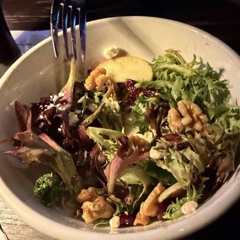 The Robinson Ale House - Side salad - Pubs Near Me - Red Bank, New Jersey The Robinson Ale House - Side salad - Pubs Near Me - Red Bank, New Jersey
