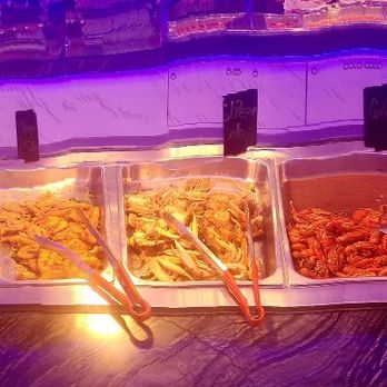 Fusion Buffet - Seafood & hot apps.  Pizza.   Ribs, cockles, salt shrimp.  Fried shrimp, crayfish.  Salt crab, mussels w/cheese, oysters, scallops - Buffets Near Me - Concord, California