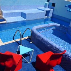 Enfrente Arte - Piscina del hotel