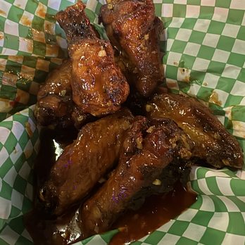 Round Corner Tavern - chicken wings - Dive Bars Near Me - Sacramento, California Round Corner Tavern - chicken wings - Dive Bars Near Me - Sacramento, California
