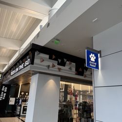 Phoenix Sky Harbor International Airport - Terminal 3 - Animal Relief station