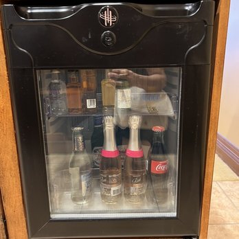 Hotel Granduca - Mini bar - Hotels Near Me - Houston, Texas Hotel Granduca - Mini bar - Hotels Near Me - Houston, Texas
