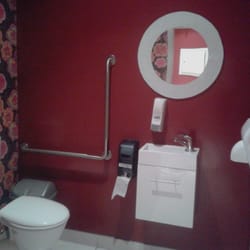 Faro - Funky bathrooms!