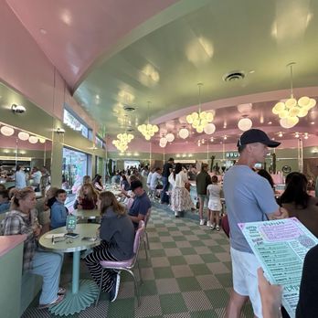 Coffee Dose - Interior - Coffee & Tea Near Me - Encinitas, California Coffee Dose - Interior - Coffee & Tea Near Me - Encinitas, California