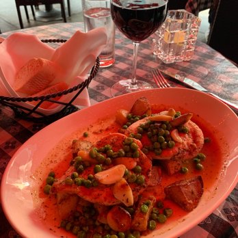 Rosebud on Rush - Chicken vesuvio with potatoes and peas. Light and delicious!! - Italian Near Me - Chicago, Illinois