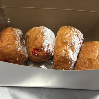 New Palace Bakery - Bakeries Near Me - Hamtramck, Michigan New Palace Bakery - Bakeries Near Me - Hamtramck, Michigan