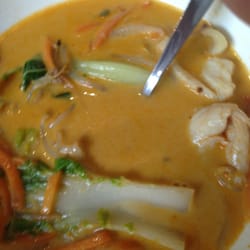 Dave's Noodles - Seafood and chicken noodles w/o noodles.