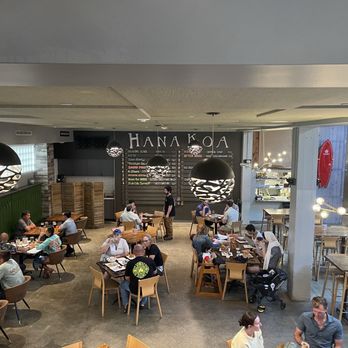 Hana Koa Brewing - Main Floor, great vibe, awesome beer - Breweries Near Me - Honolulu, Hawaii