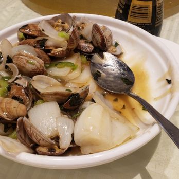 Lobster Bay - Pan fried clams with mint leaves - Seafood Near Me - Rowland Heights, California