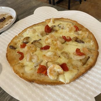 Fire In The Bricks Neapolitan Pizza - White Shrimp pizza at Fire in bricks - Italian Near Me - Palm Coast, Florida