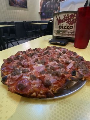 Melting Pot Pizza by null