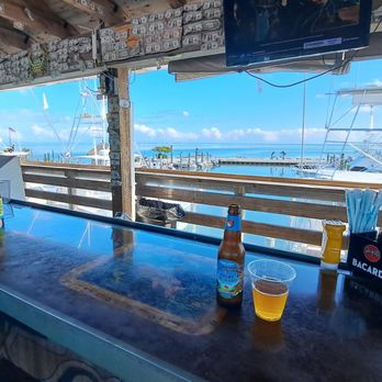 Wahoo's Bar & Grill - Seafood Near Me - Islamorada, Florida Wahoo's Bar & Grill - Seafood Near Me - Islamorada, Florida