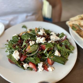 bellagreen - Grilled peach salad - Gluten-Free Near Me - Houston, Texas