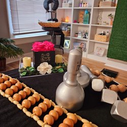 The Nu’ Skyn Experience - A relaxing body contouring session using wood therapy and hand modalities.