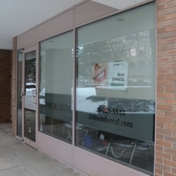 20 Finch Dental - Office Entrance