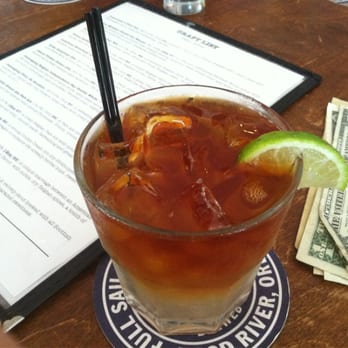 The Double Windsor - Dark and stormy - Pubs Near Me - Brooklyn, New York The Double Windsor - Dark and stormy - Pubs Near Me - Brooklyn, New York