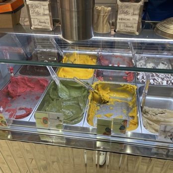 Venchi Cioccolato - Chocolatiers & Shops Near Me - Los Angeles, California