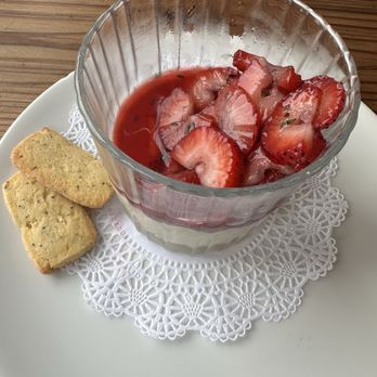 Cafe Beaujolais - Strawberry Pistachio mousse - Breakfast & Brunch Near Me - Mendocino, California