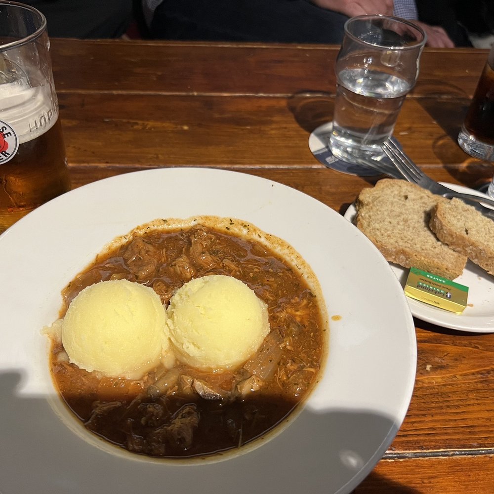 The Brazen Head - Beef & Guinness Stew - Pubs Near Me - Dublin, D The Brazen Head - Beef & Guinness Stew - Pubs Near Me - Dublin, D