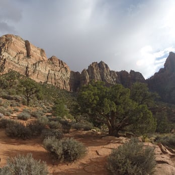 Watchman Trail - Hiking Near Me - Virgin, Utah Watchman Trail - Hiking Near Me - Virgin, Utah