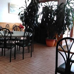 Good Friend Chinese Restaurant - Restaurant interior.