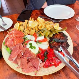 Hot/cold combo Antipasto