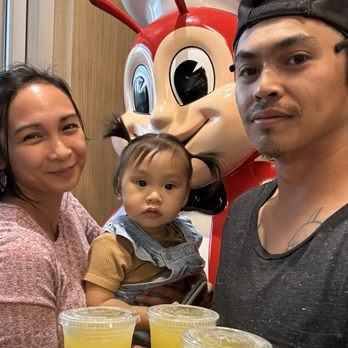 Jollibee - Got our pineapple juice!! Definitely a must have! - Fast Food Near Me - Scarborough, Alberta