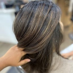 Elishiah did an AMAZING job with my hair. I loved the results of a brown balayage. Id recommend. Elishiah did an AMAZING job with my hair. I loved the results of a brown balayage. Id recommend.