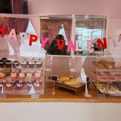 CeCe's Patisserie - Display