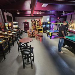 Henry's Lounge - Game room in back.