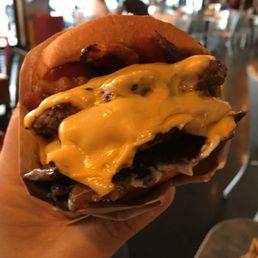 Ultimate Bacon Cheeseburger