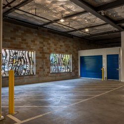Drive-up storage units in Seattle, WA