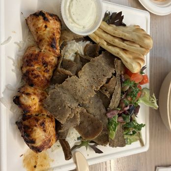 Luna Grill Lakewood - Mediterranean Near Me - Lakewood, California