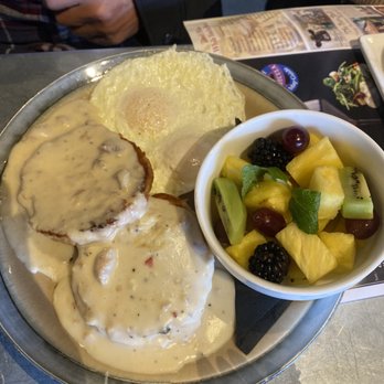 Toast - Biscuits & gravy - Breakfast & Brunch Near Me - Temecula, California