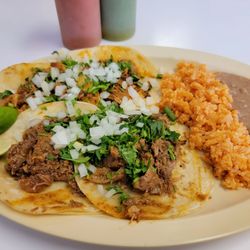La Cocina Del Tio Mon - "Carne asada" in front, "al pastor" in back