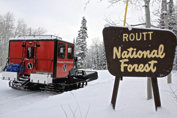 Steamboat Powdercats by null
