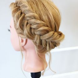 Hair Refinery - French fishtail