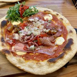 NEIGHBOURHOOD - Organic Pizza & Cocktails